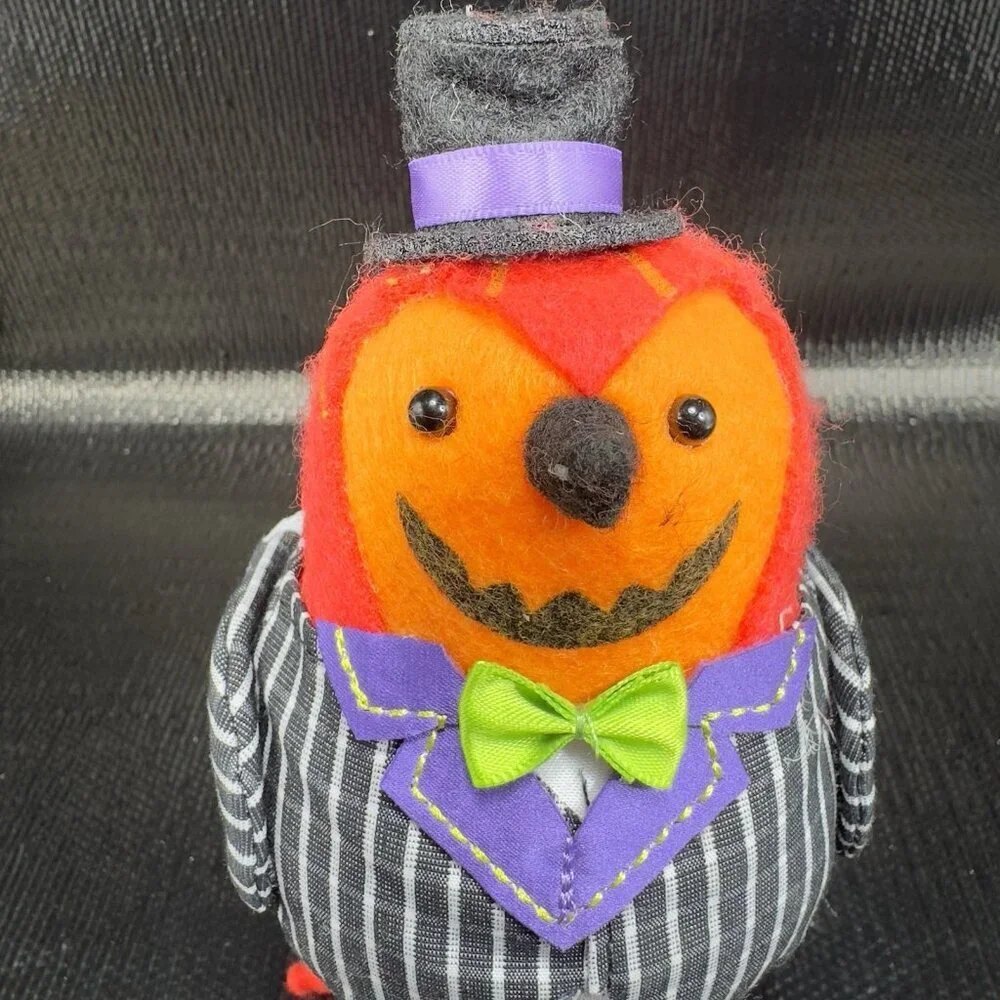 Target Hyde & EEK‎ Featherly Friends Fabric Bird 2024 With Tags Figure Gourdon